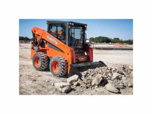 KUBOTA SSV65 TIRE SKID
